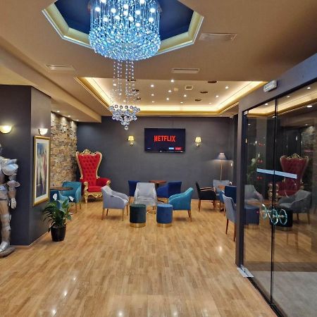 Queens Leriotis Hotel Piraeus Bagian luar foto